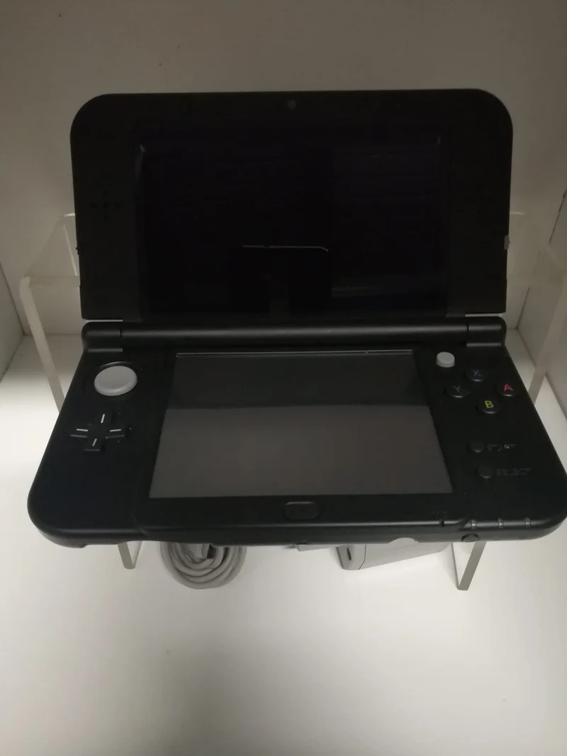 CONSOLE 3DS XL POKEMON SOLE E LUNA (usato garantito)(senza scatola)(portachiavi in regalo)