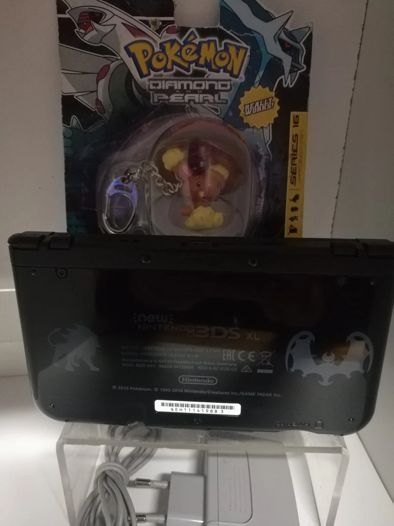 CONSOLE 3DS XL POKEMON SOLE E LUNA (usato garantito)(senza scatola)(portachiavi in regalo)