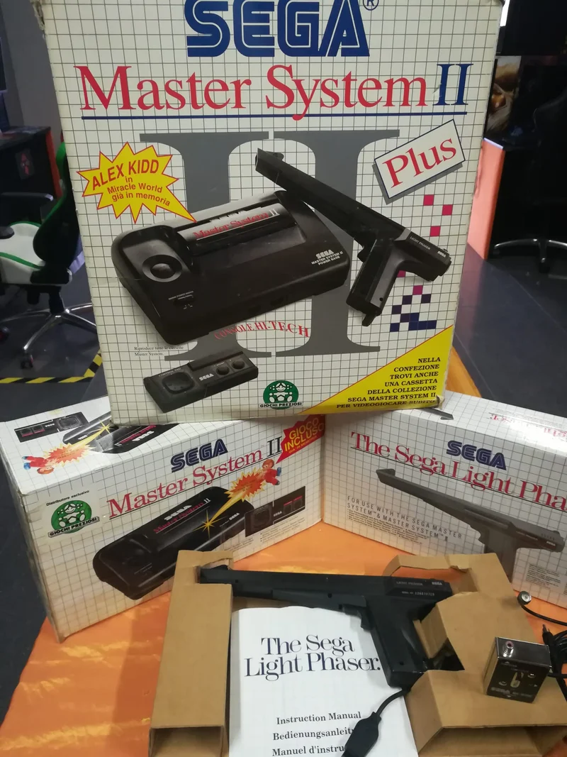 SEGA MASTER SYSTEM II PLUS (completo di tutto )(usato garantito)