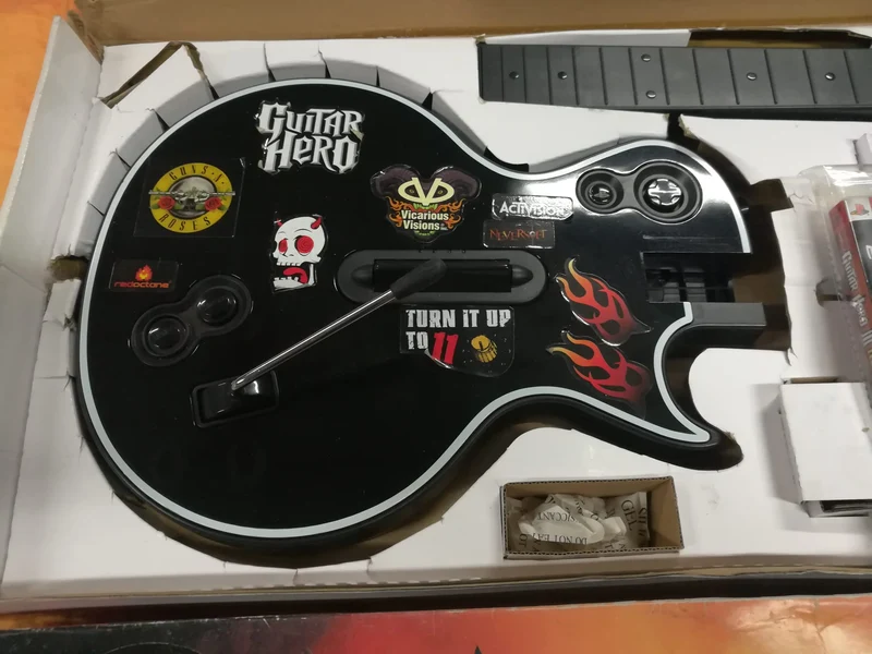 GUITAR HERO 3 LEGENDS OF ROCK PS3 (usato)(manca il sensore da collegare alla ps3)