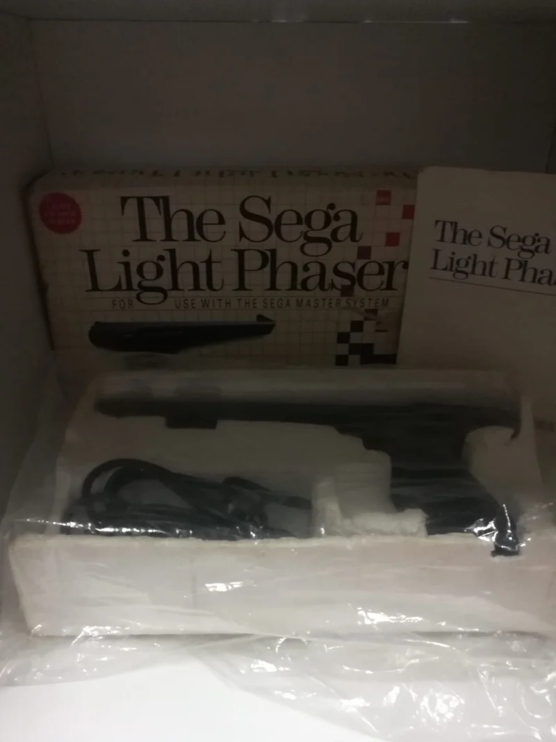 THE SEGA LIGHT PHASER SEGA MASTER SYSTER (usato garantito)