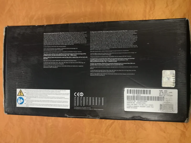 CONSOLE XBOX ONE-DAY ONE 2013- (versione italiana)(usato garantito)(completa di tutto)