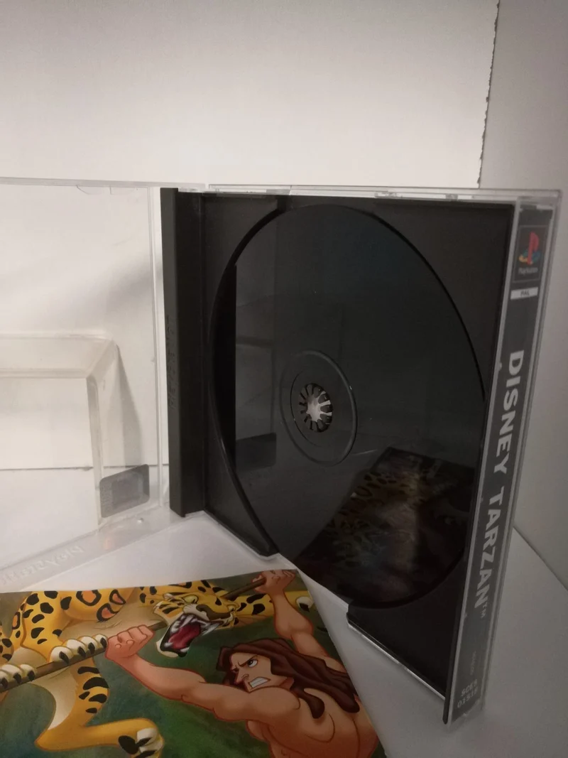 DISNEY TARZAN PS1 (versione italiana)(usato garantito)(manca la copertina d'avanti)