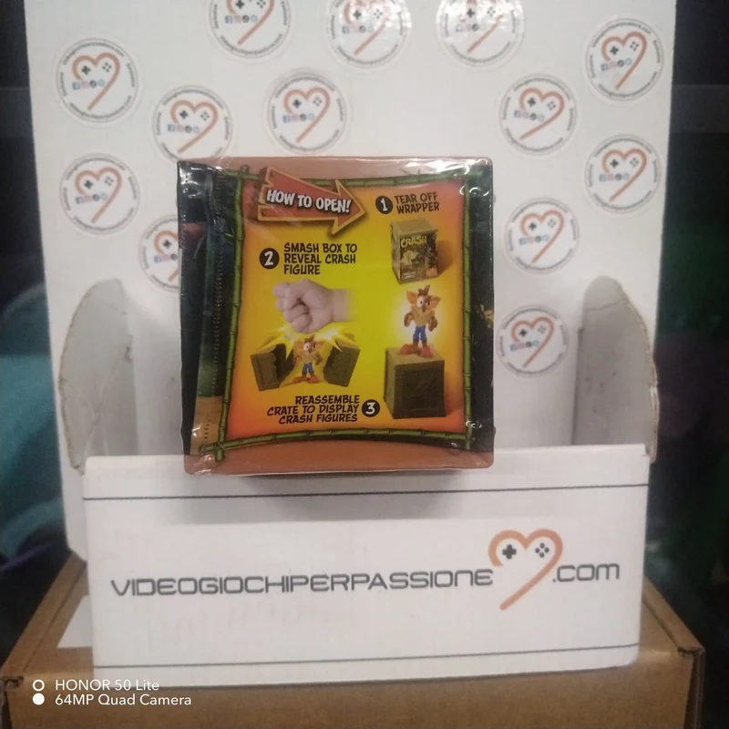 Crash Bandicoot Bandai Smash Box Surprise Figure