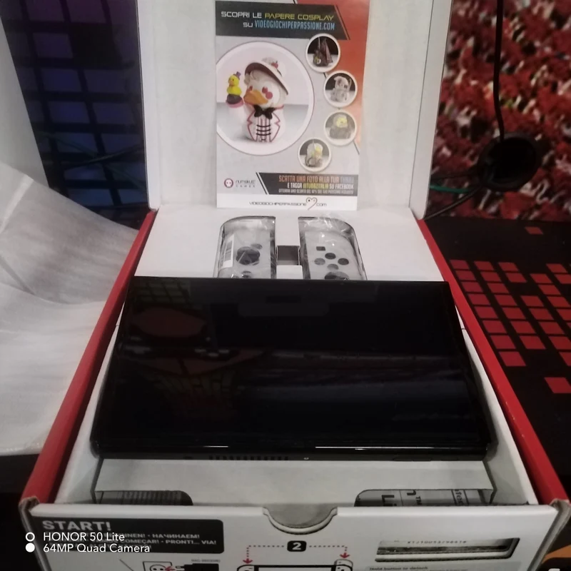 Nintendo Switch Console 64GB - OLED Joy-Con Bianco (usato garantito)