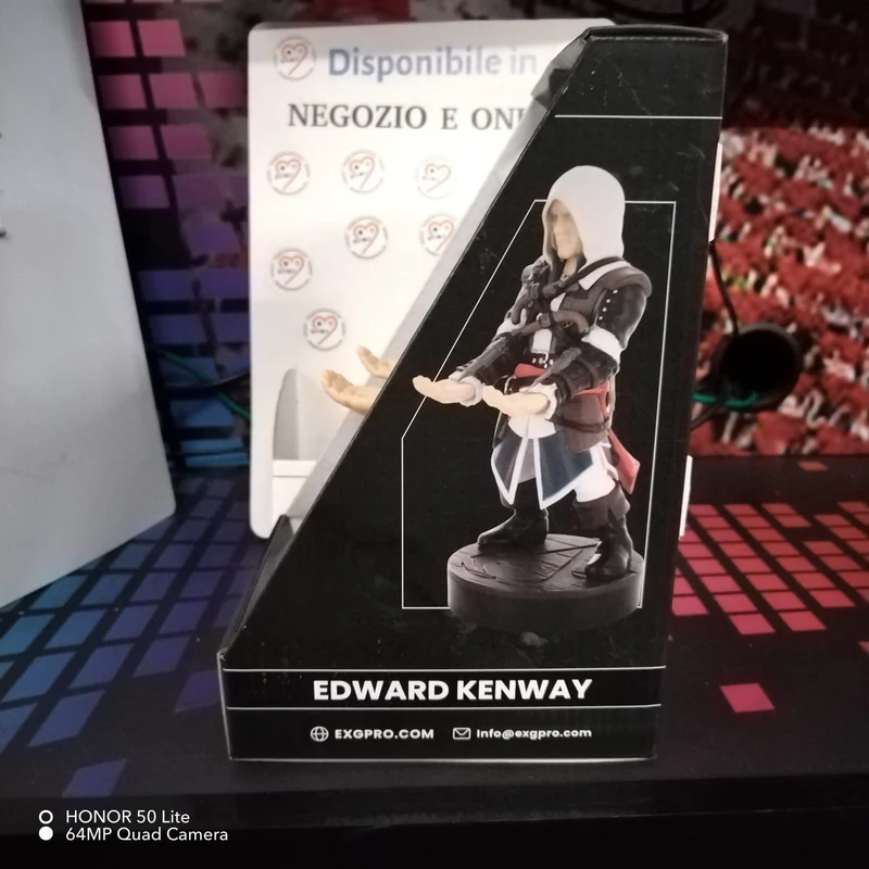 Portacontroller Edward Black Flag e supporto per telefono – Assassin's Creed, Cable Guys