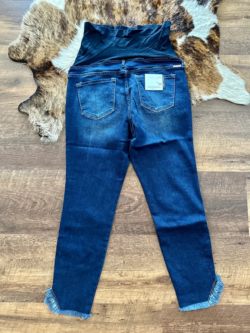 Kan Can Maternity Fray Hem Skinny Jeans