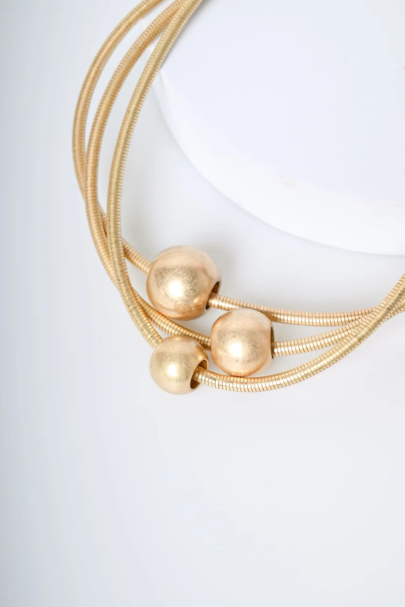 Collana a tre fili con sfere
