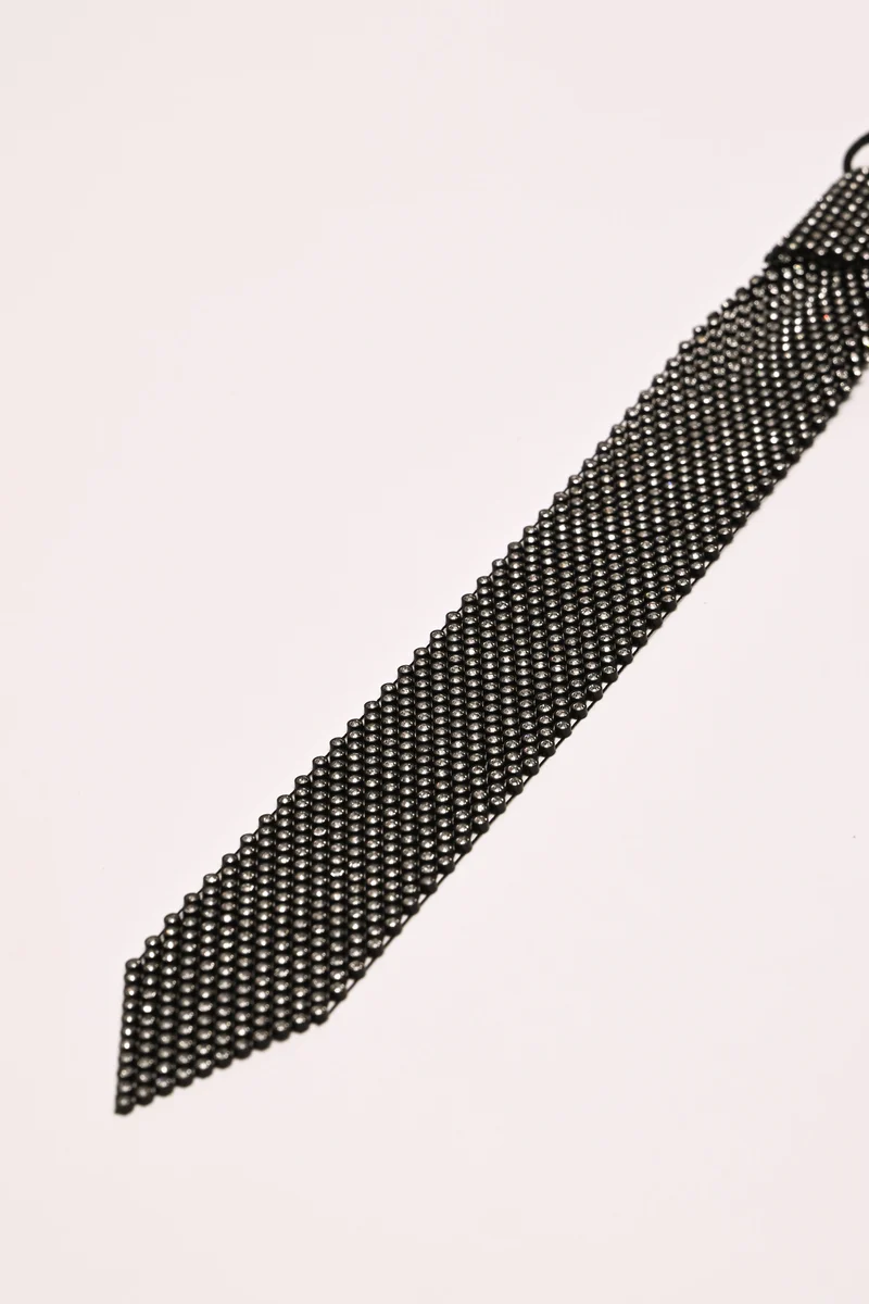 Collana a cravatta con strass