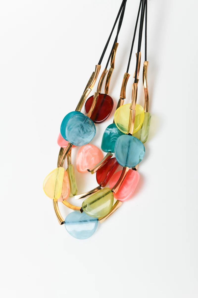 Collana multifili con pendenti