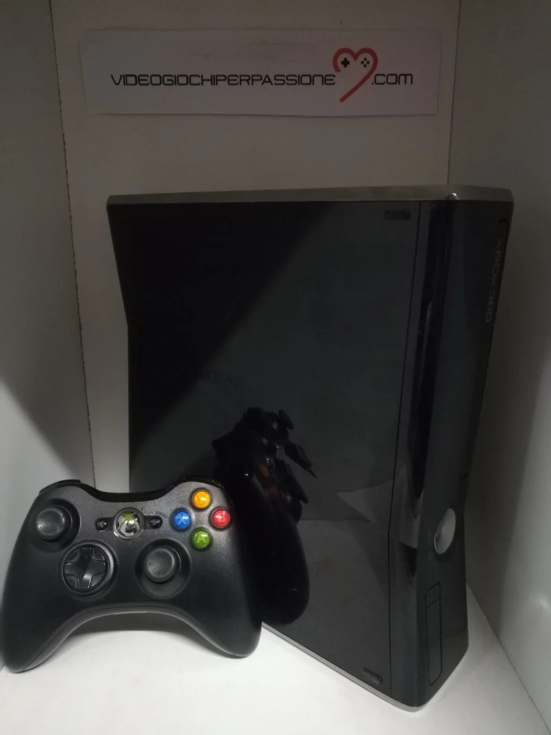 CONSOLE XBOX 360 250 GB NERO LUCIDO (usato garantito)(senza scatola)