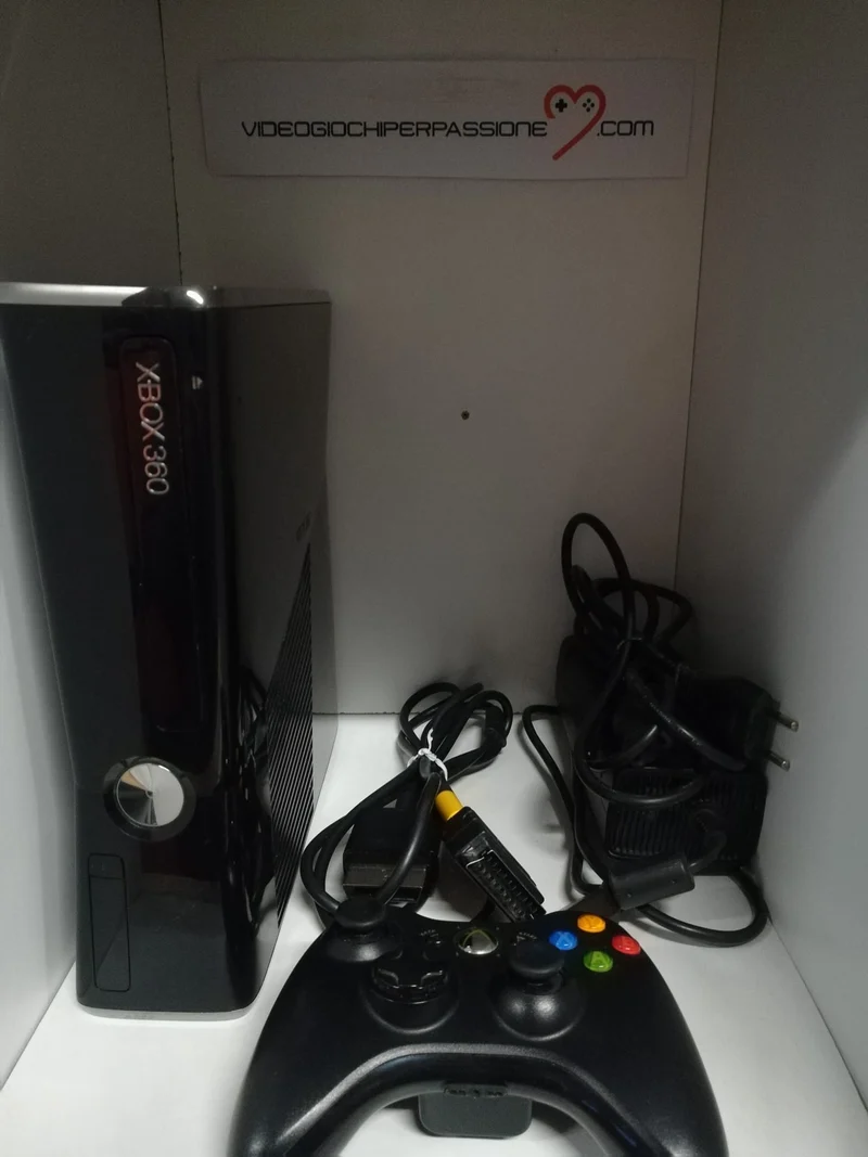 CONSOLE XBOX 360 250 GB NERO LUCIDO (usato garantito)(senza scatola)