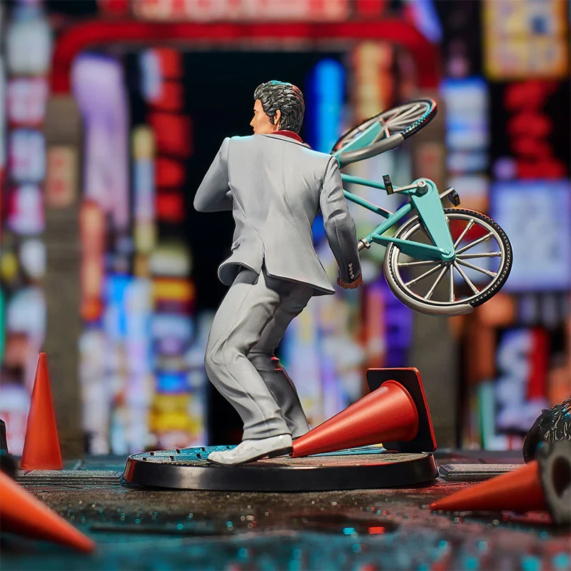 OFFICIAL RYŪ GA GOTOKU YAKUZA KAZUMA KIRYU STATUE -