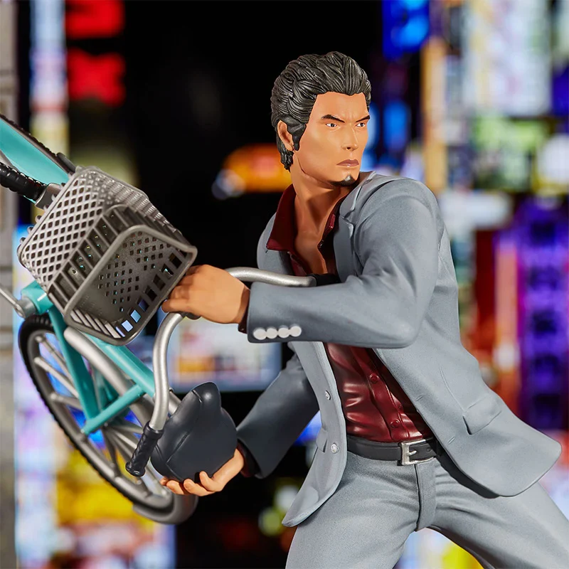 OFFICIAL RYŪ GA GOTOKU YAKUZA KAZUMA KIRYU STATUE -