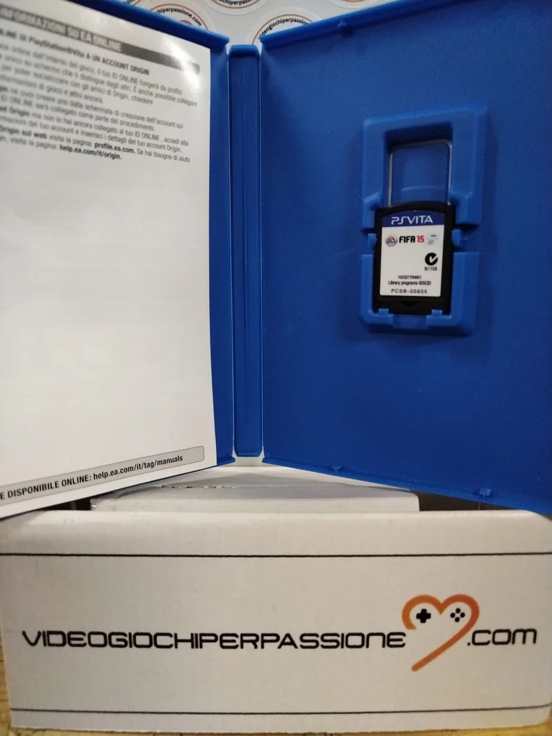 FIFA 15 PS VITA (usato garantito)(ver. italiane)