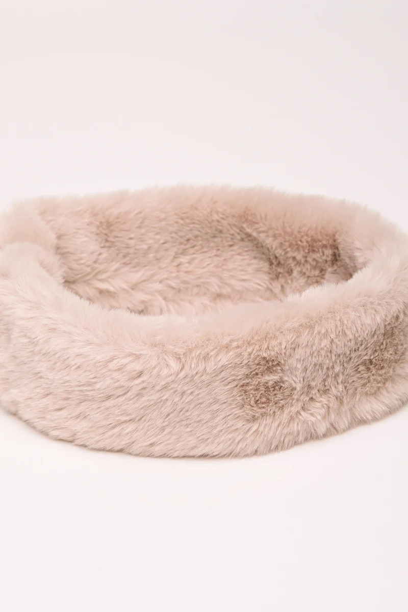 Fascia in faux fur