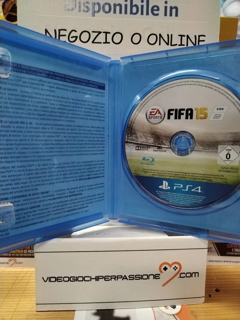 FIFA 15 PS4 (usato garantito)(versione italiana)
