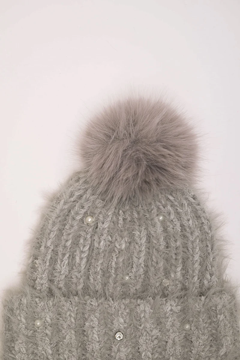 Berretto con strass e pompon