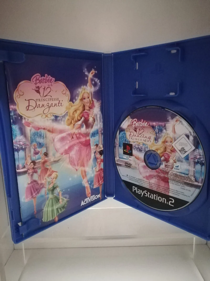 BARBI- IN LE 12 PRINCIPESSE DANZANTI PS2 (usato garantito)(completamente in italiano)