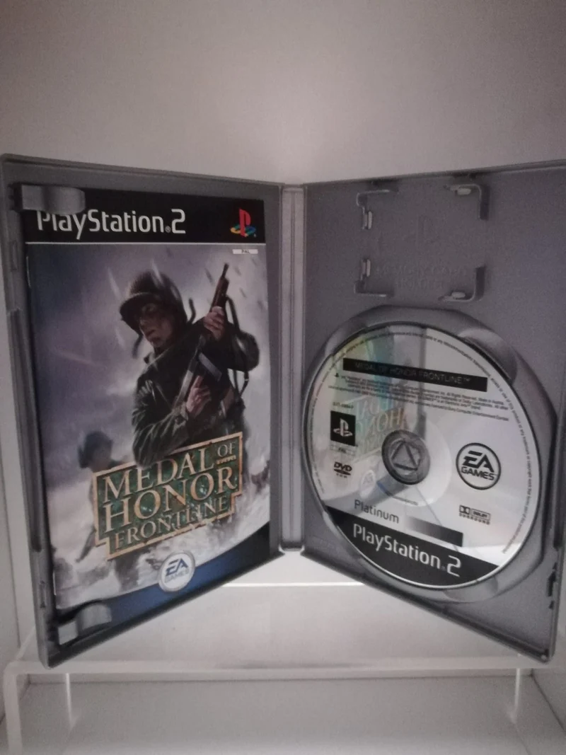 MEDAL OF HONOR FRONTLINE PS2 (usato garantito)(versione italiana)