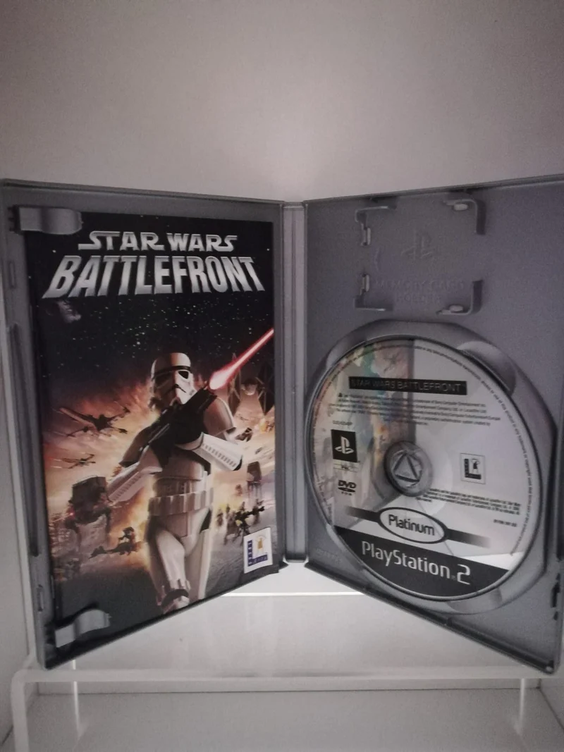 STAR WARS BATTLEFRONT PS2 (usato garantito)(versione italiana)