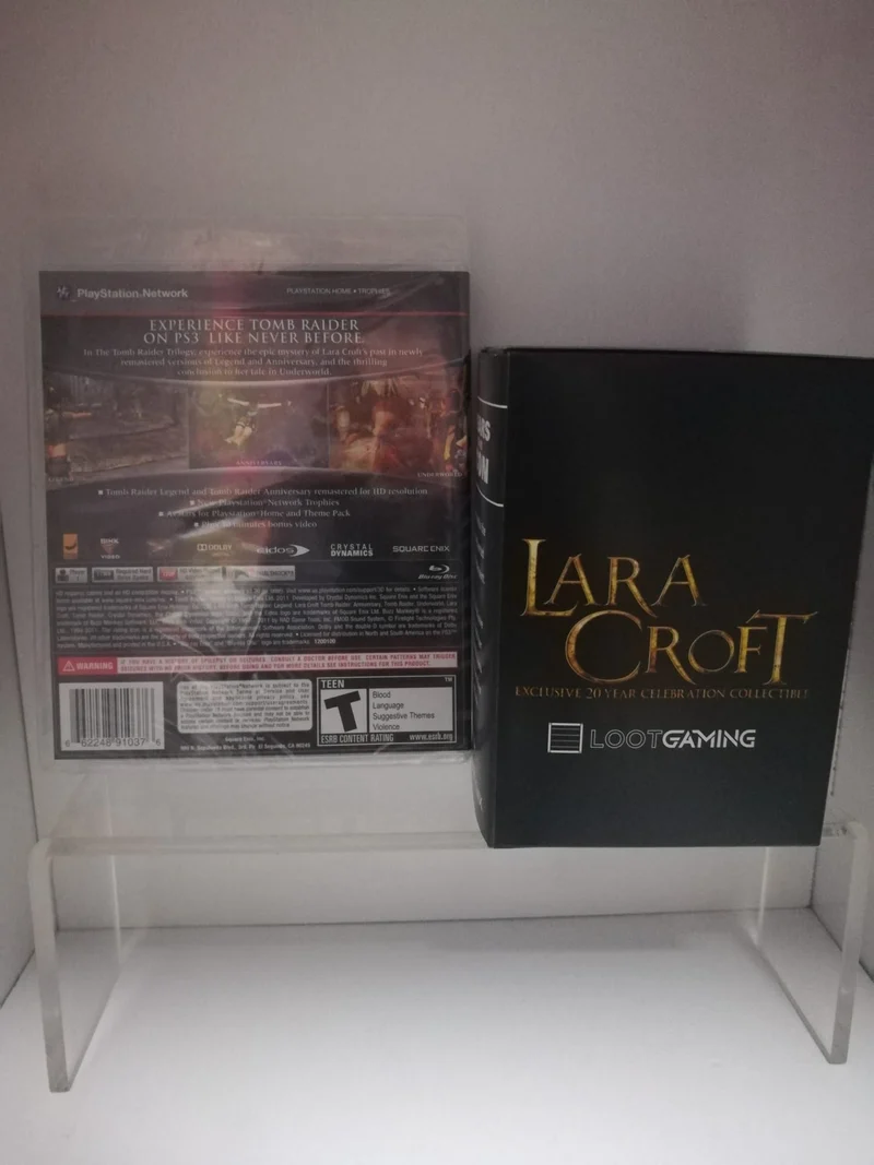 TOMB RAIDER TRILOGY PS3 (parlato in italiano)+FIGURE LARA CROFT 20 YEARS