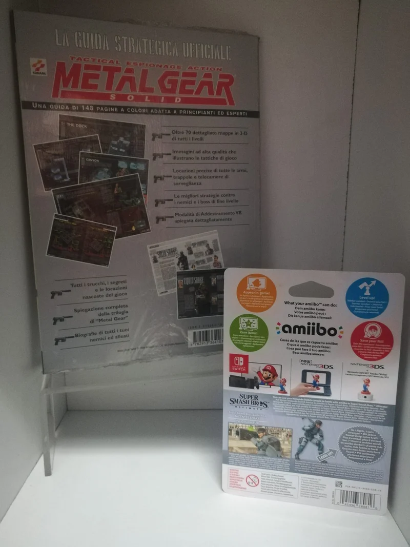 METAL GEAR SOLID-GUIDA STRATEGICA+AMIIBO SNAKE