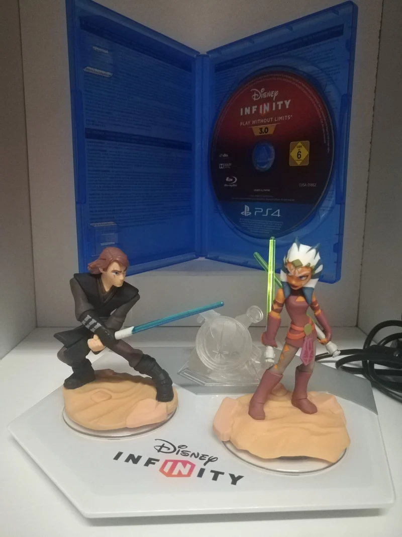 DISNEY INFINITY PLAY WITHOUT LIMITS PS4 (usato garantito)