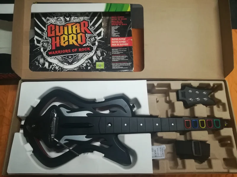GUITAR HERO WARRIORS OF ROCK XBOX 360 (usato garantito)(solo chitarra)