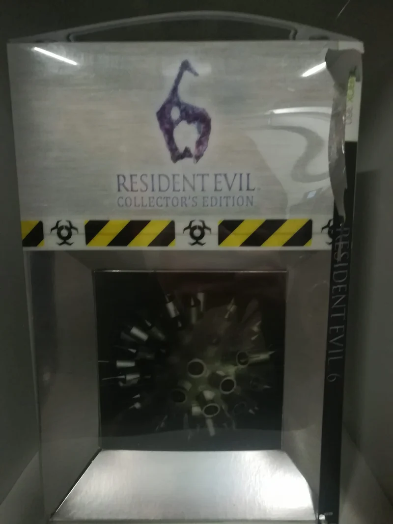 RESIDENT EVIL 6 COLLECTOR'S EDITION XBOX 360 (italiana)(felpa tg XL)