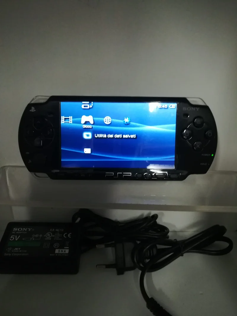 CONSOLE PSP 2004 (usato garantito)(senza scatola)+(memory 1GB)