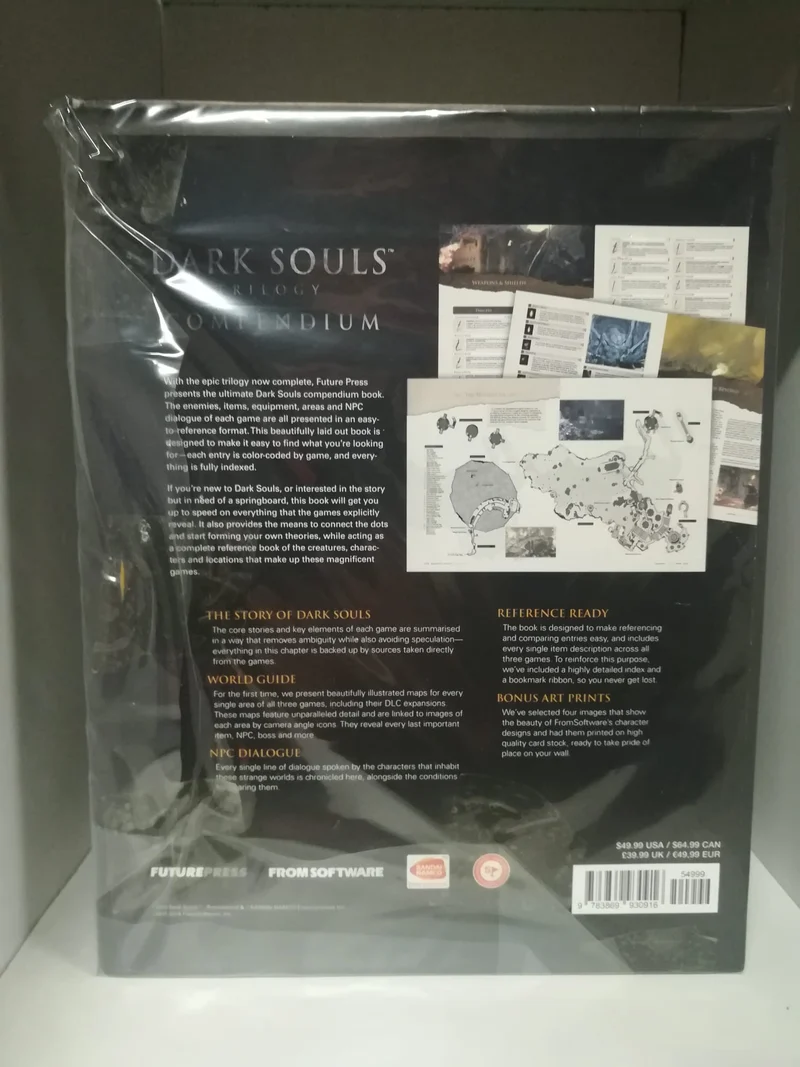 DARK SOULS TRILOGY COMPENDIUM GUIDA (nuova)e stata sostituita la pellicola esterna