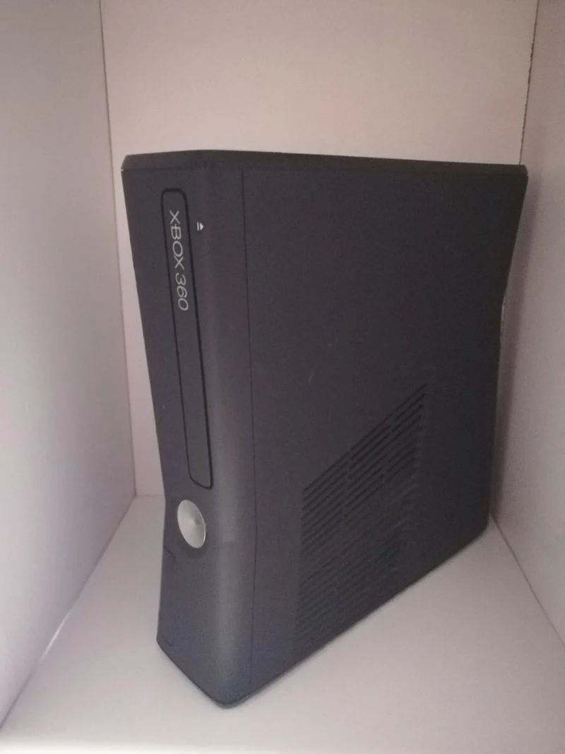 CONSOLE XBOX 360 NERO OPACO 4GB COMPLETA (usato garantito)