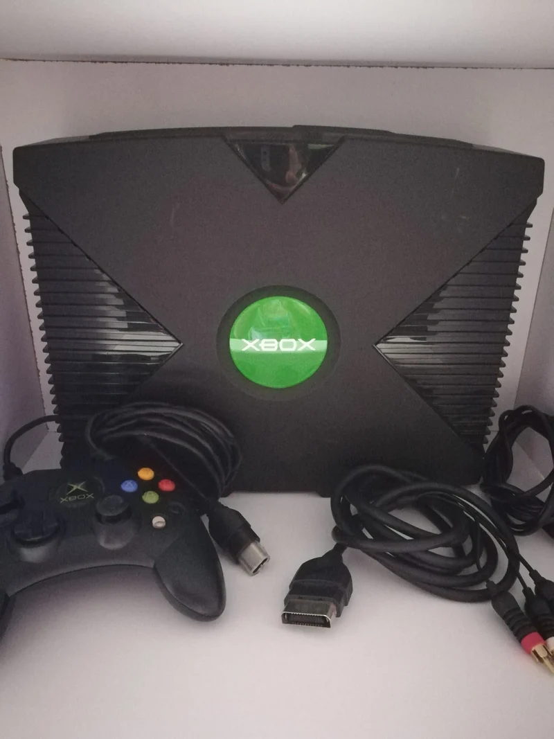 XBOX MICROSOFT CONSOLE (modificata)usato garantito (senza scatola)