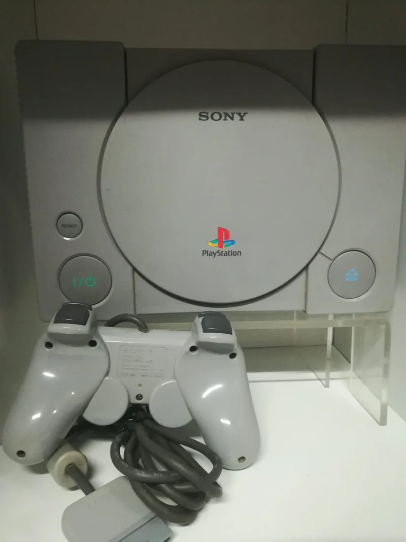 PLAYSTATION 1 PS1 CONSOLE SONY (senza scatola )usato garantito(modificata)