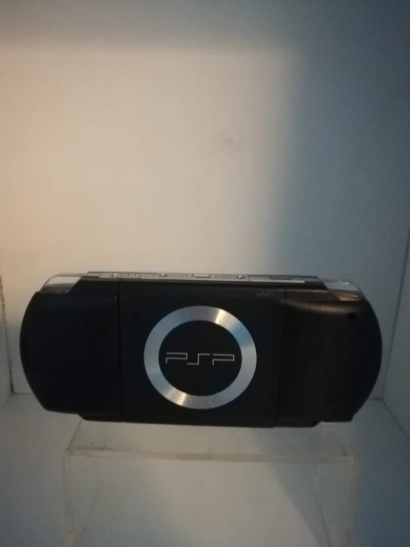 CONSOLE PSP PLAYSTATION PORTABLE MODELLO 1004(senza scatola)+(memori da 1GB)