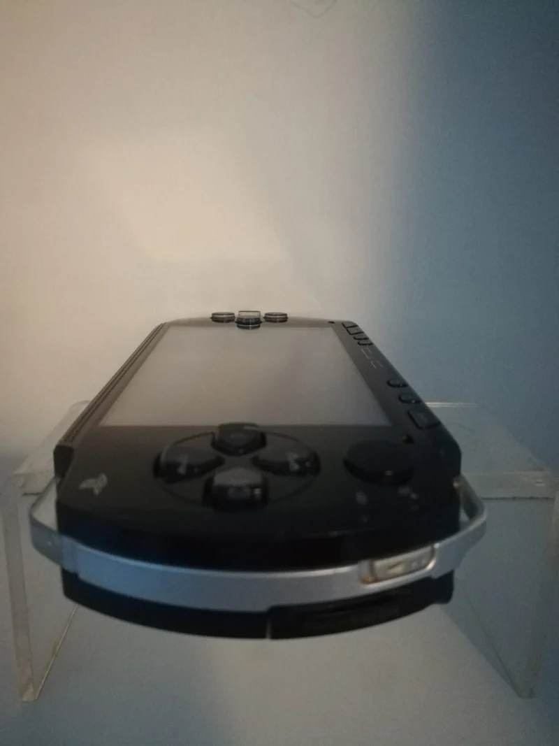CONSOLE PSP PLAYSTATION PORTABLE MODELLO 1004(senza scatola)+(memori da 1GB)
