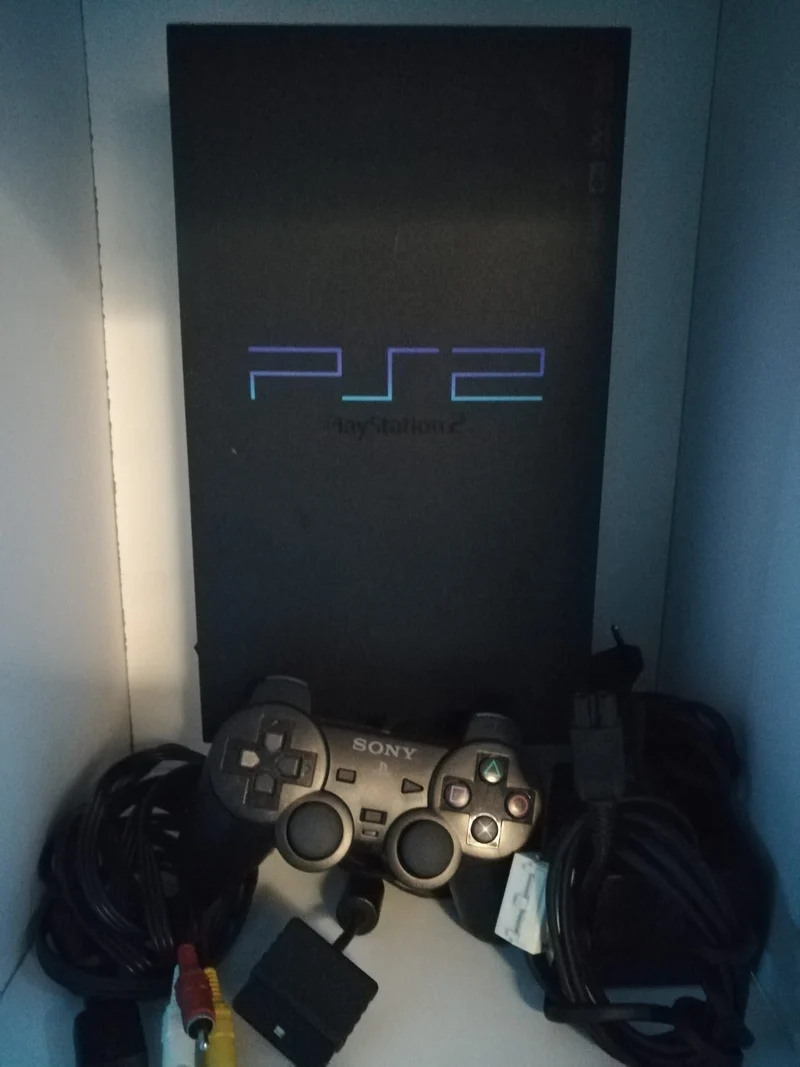 PS2 PLAYSTATION SONY VERSIONE JAPAN (senza scatola)(gia con riduttore di corrente)