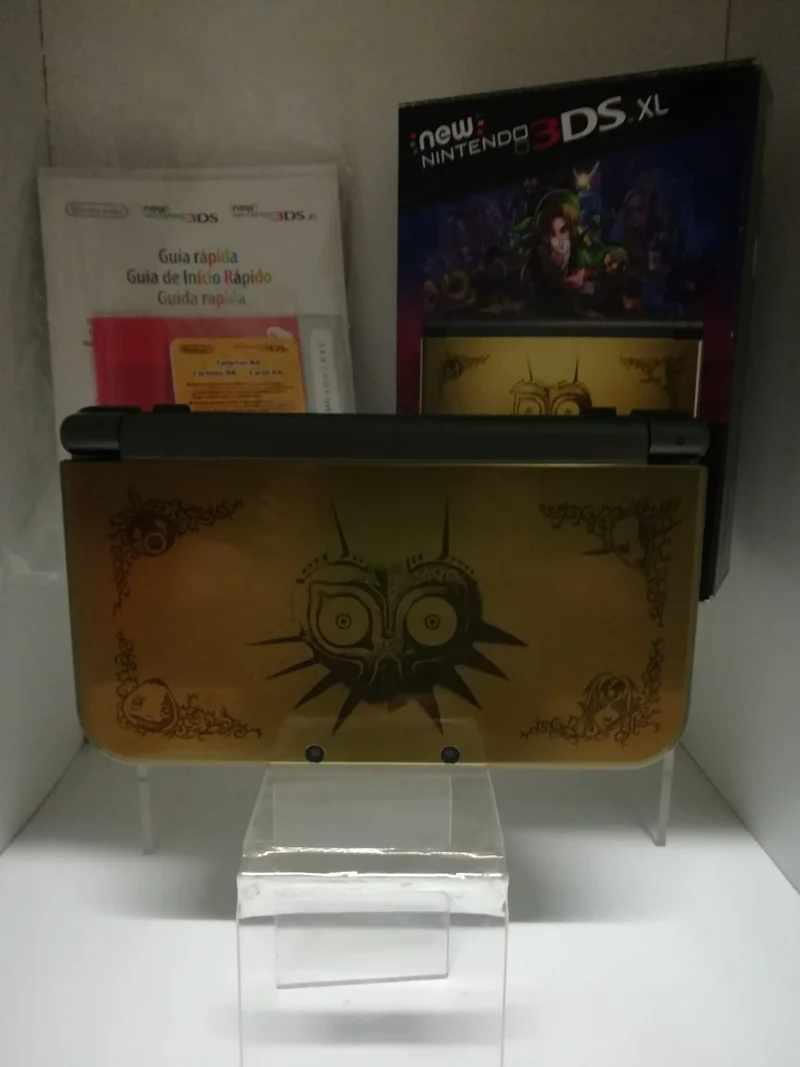 New Nintendo 3DS XL: Console Zelda: Majora's Mask Edition - Usato Pari al Nuovo