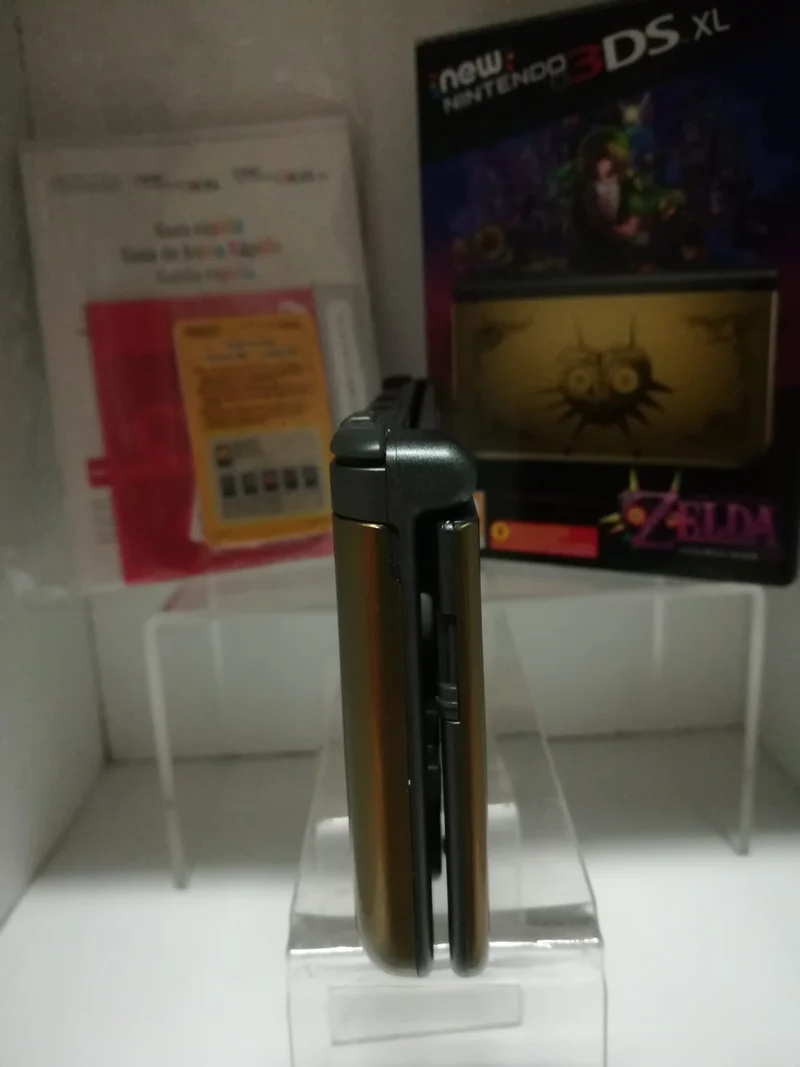 New Nintendo 3DS XL: Console Zelda: Majora's Mask Edition - Usato Pari al Nuovo