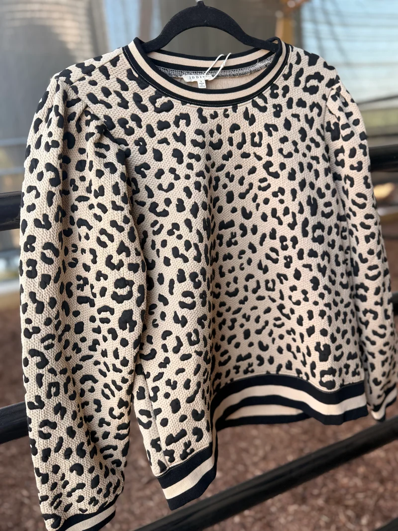 Textured Leopard Beige Crewneck