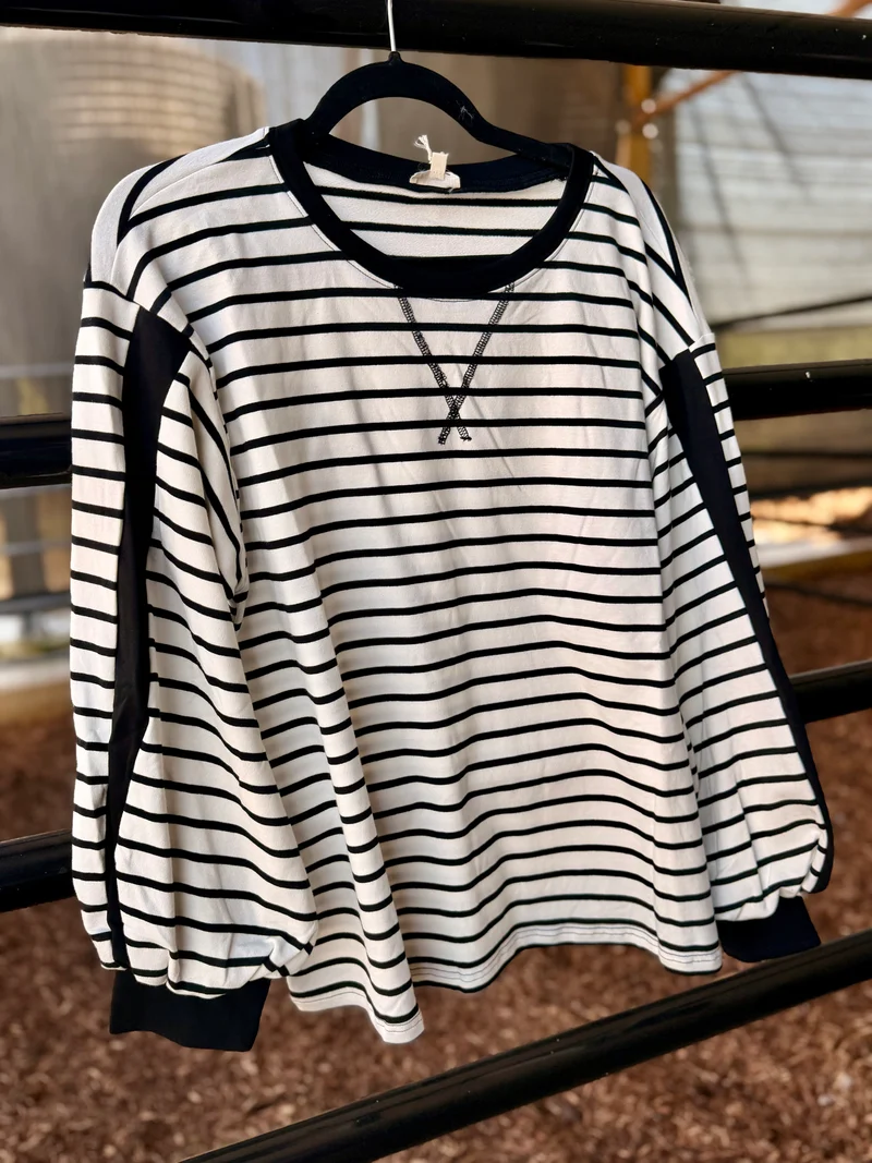 Black / White Stripe Puff Sleeve Top