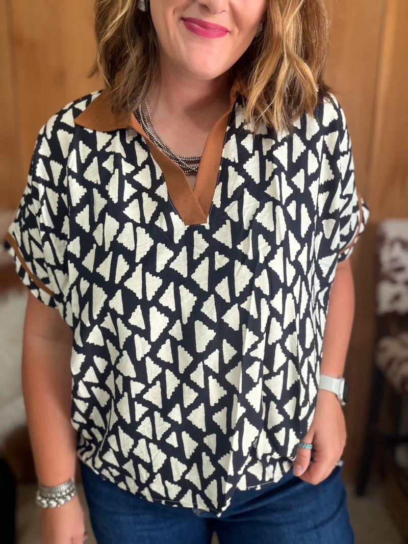 Black Abstract Print Top with Brown Collar