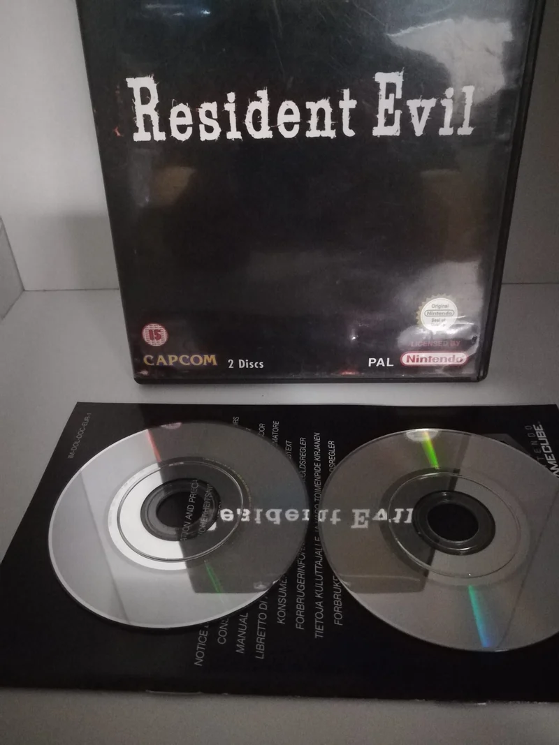 RESIDENT EVIL NINTENDO GAME CUBE (versione italiana)