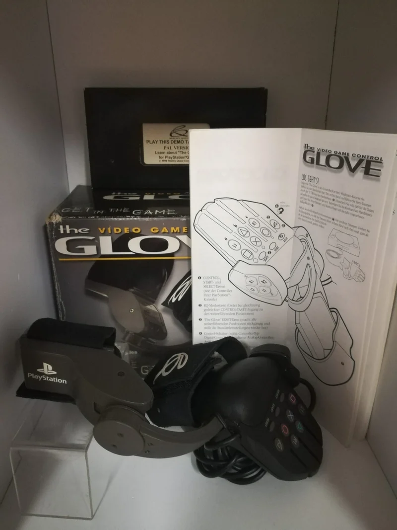 VIDEO GAME CONTROL THE GLOVE per PLAYSTATION ONE