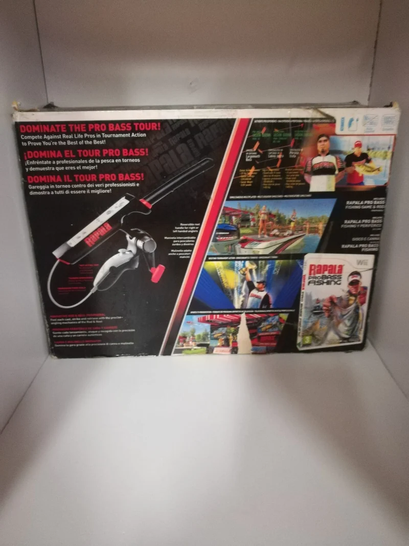 RAPALA PRO BASS FISHING WII (completamente in italiano)(la scatola e un po rovinata dal sole era in vetrina)