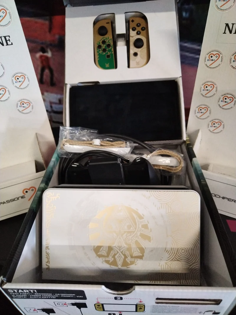 Nintendo Switch™ - Modello OLED Edizione Speciale The Legend of Zelda: Tears of the Kingdom (usato garantito)