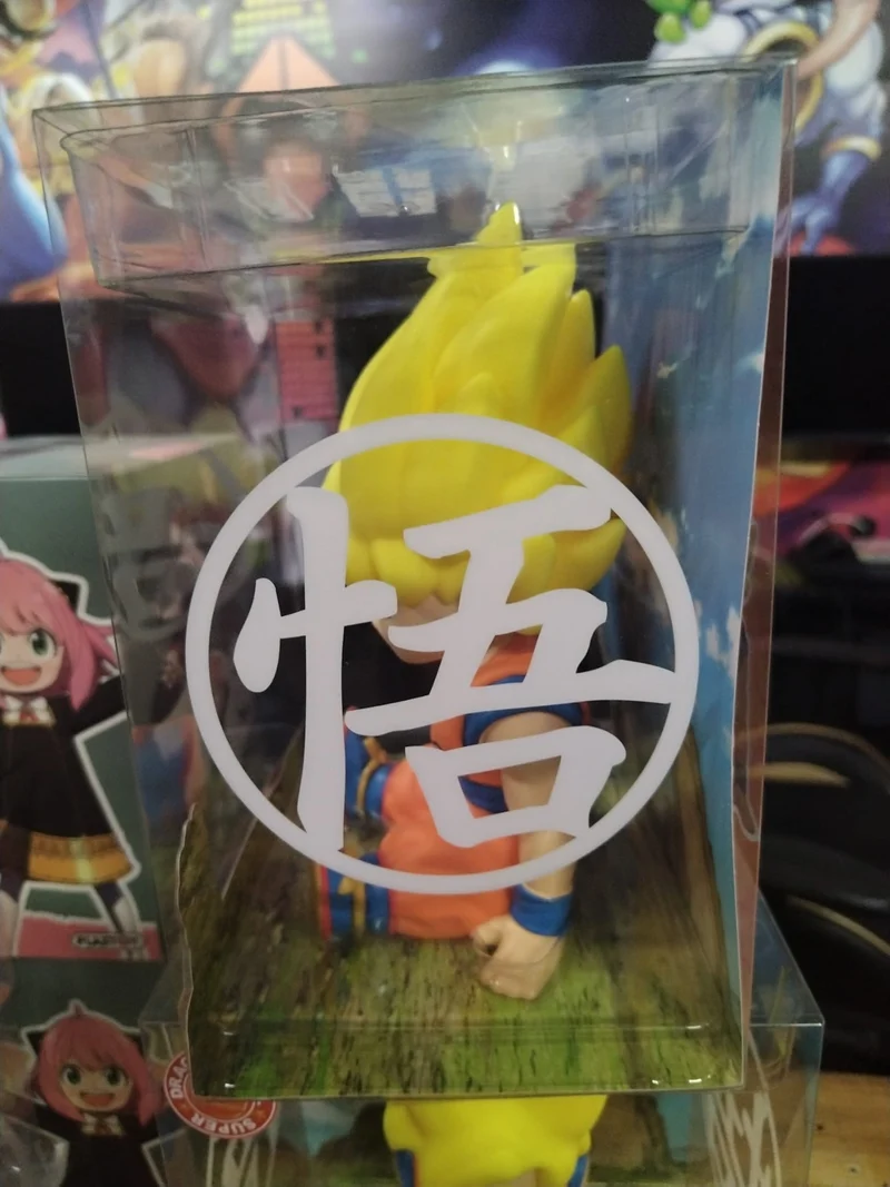 DRAGON BALL - Goku Super Saiyan - FIGURE MONEY BOX