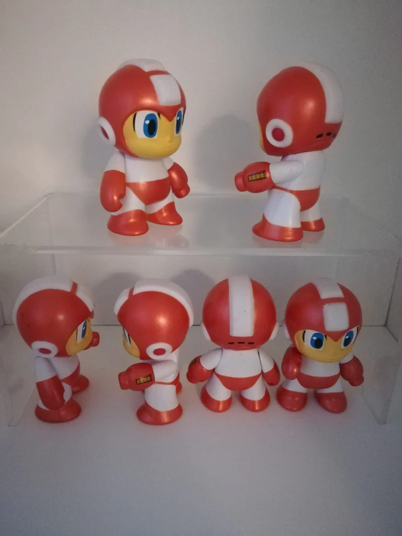 MEGA MAN FIGURE (8cm)