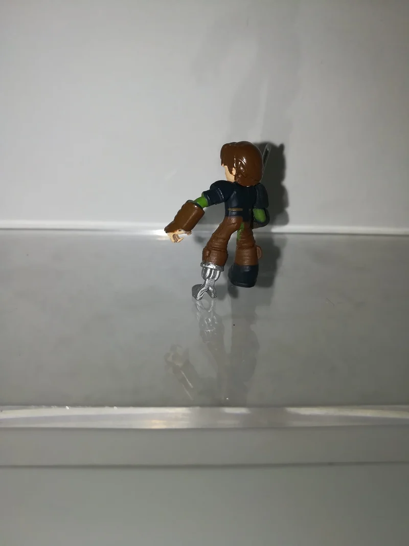 DRAGON TRAINER MINI FIGURE (4cm)